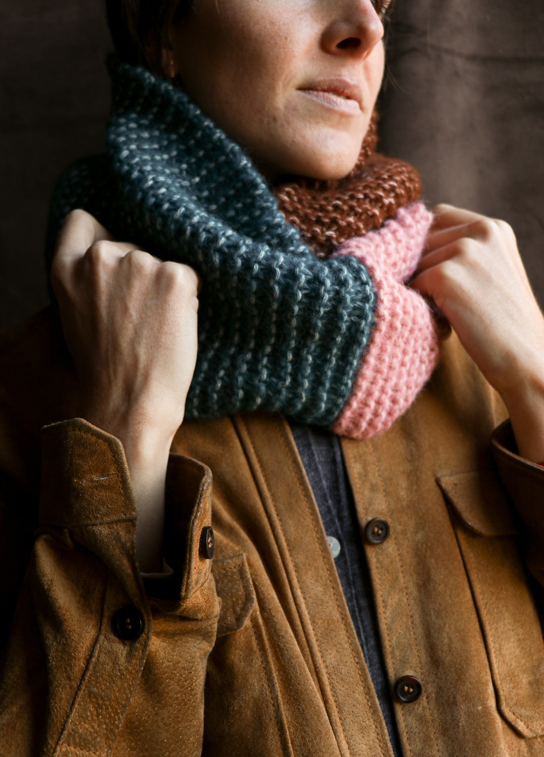 http://weareknitters.com/cdn/shop/files/knitting-kit-double-trouble-wool-yarn-schiuma-snood_en-01.jpg?v=1700151860