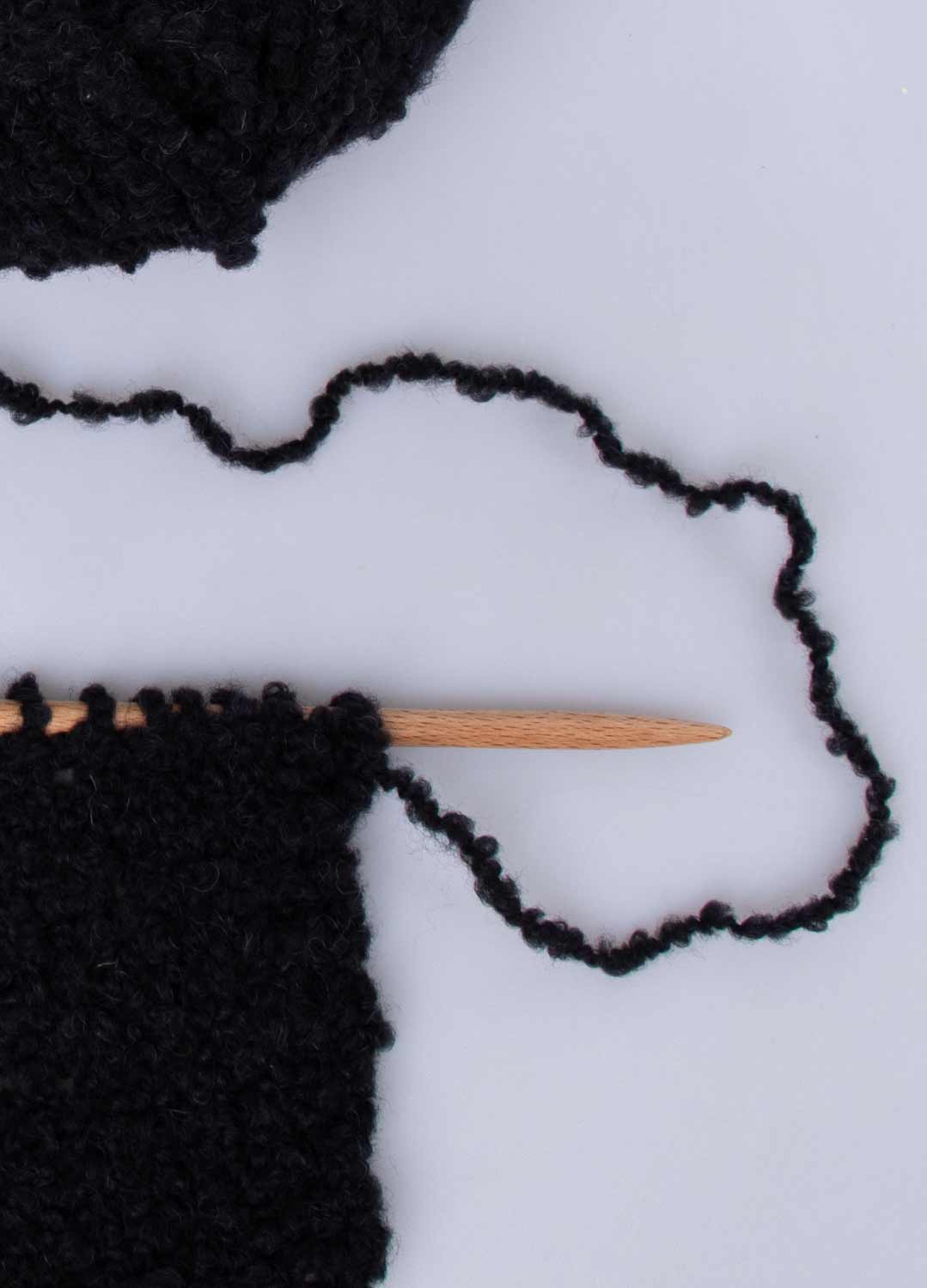 The Boucle Cloud Yarn Black – weareknitters