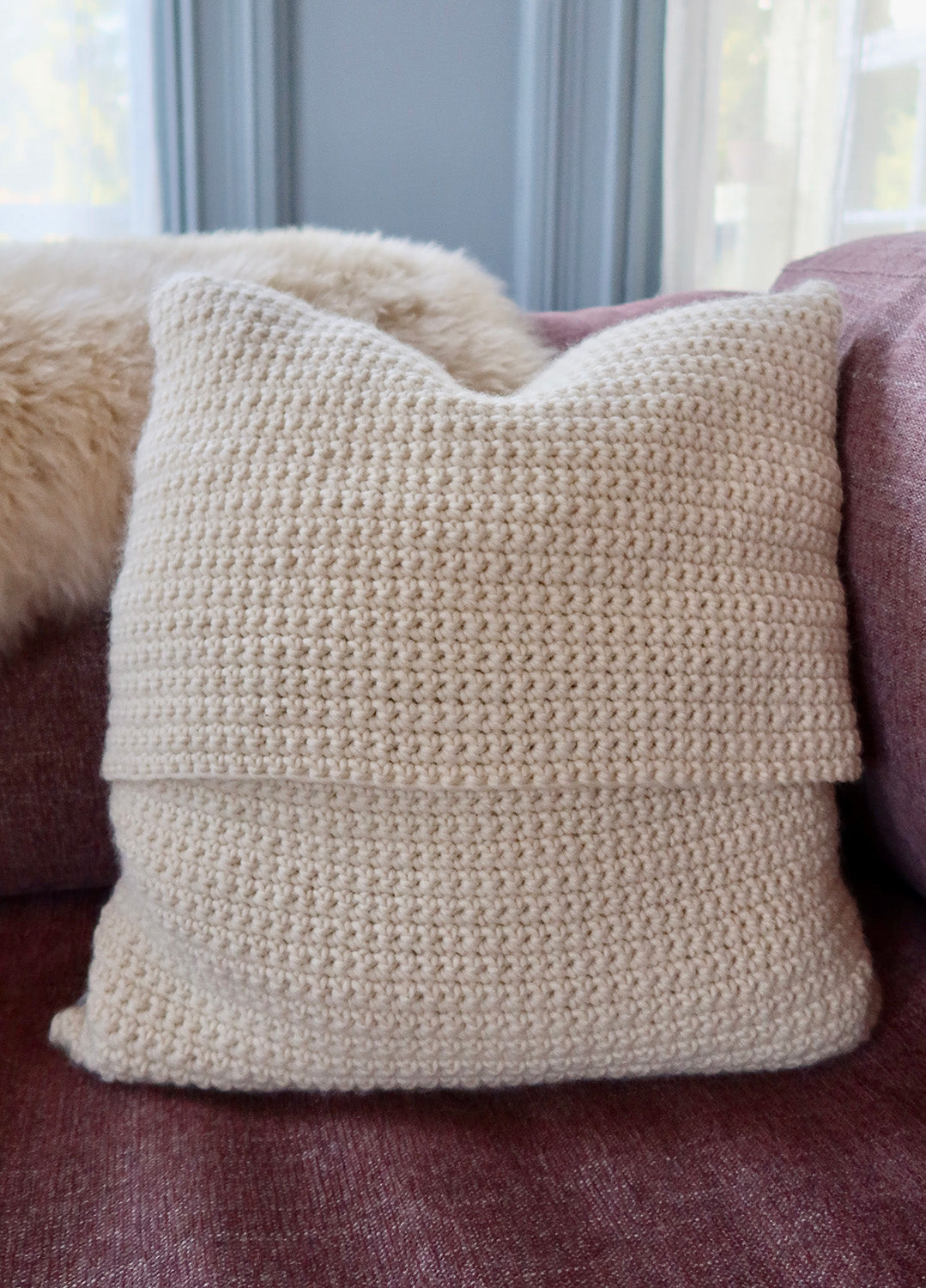 Knit throw online pillow