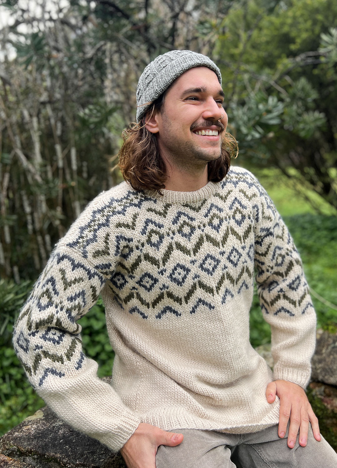 Holden bed jacket - Tricotez-moi knitting kit
